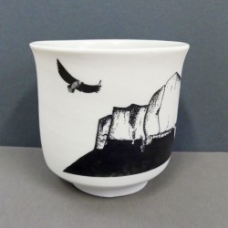 white porcelain cup 3 becs